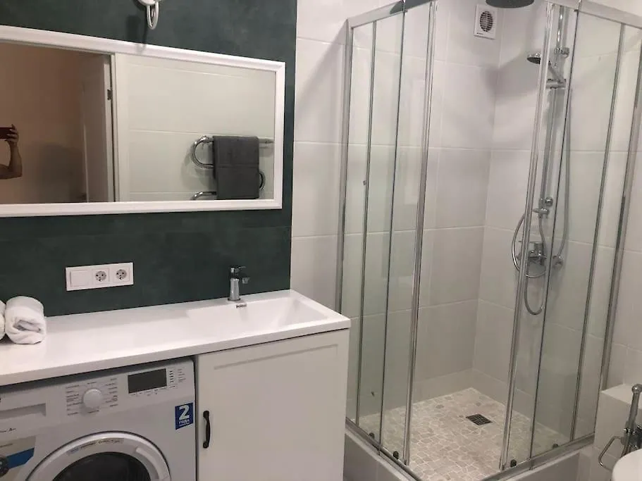 Светлая , Уютная Однокомнатная Квартира Almaty Apartment